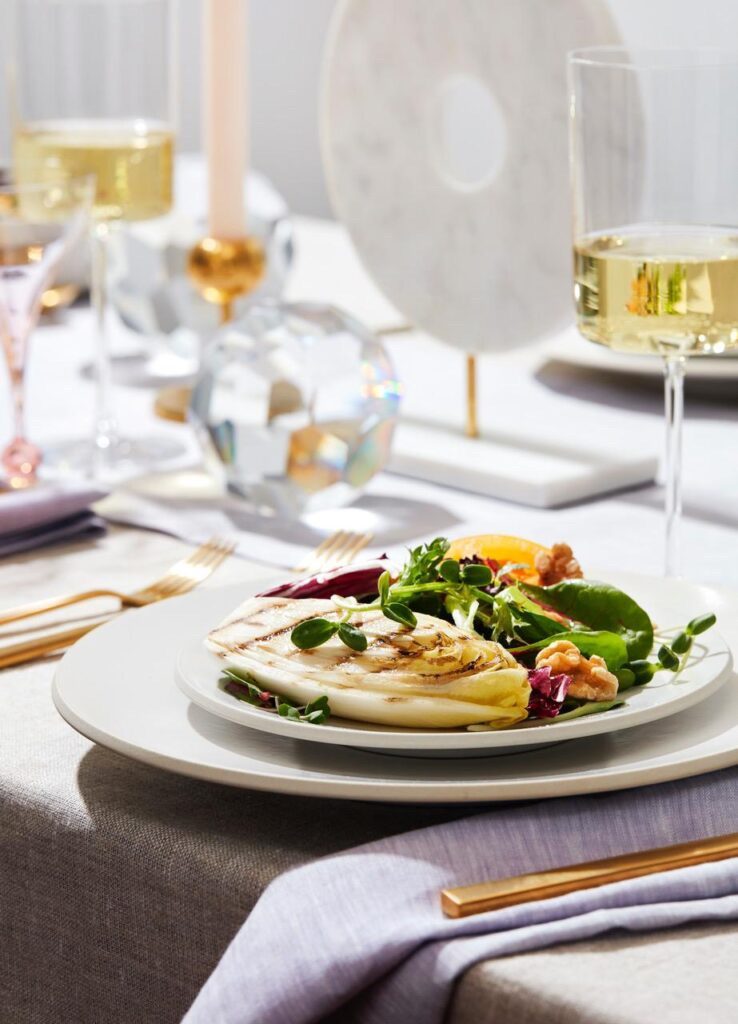 Tablesetting-Closeup_PW-2-738x1024-1