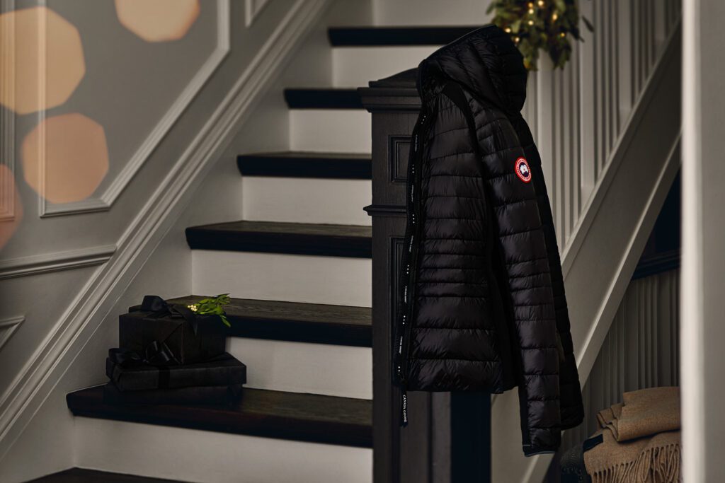 2046_Canada Goose_HybridgeLightWomens