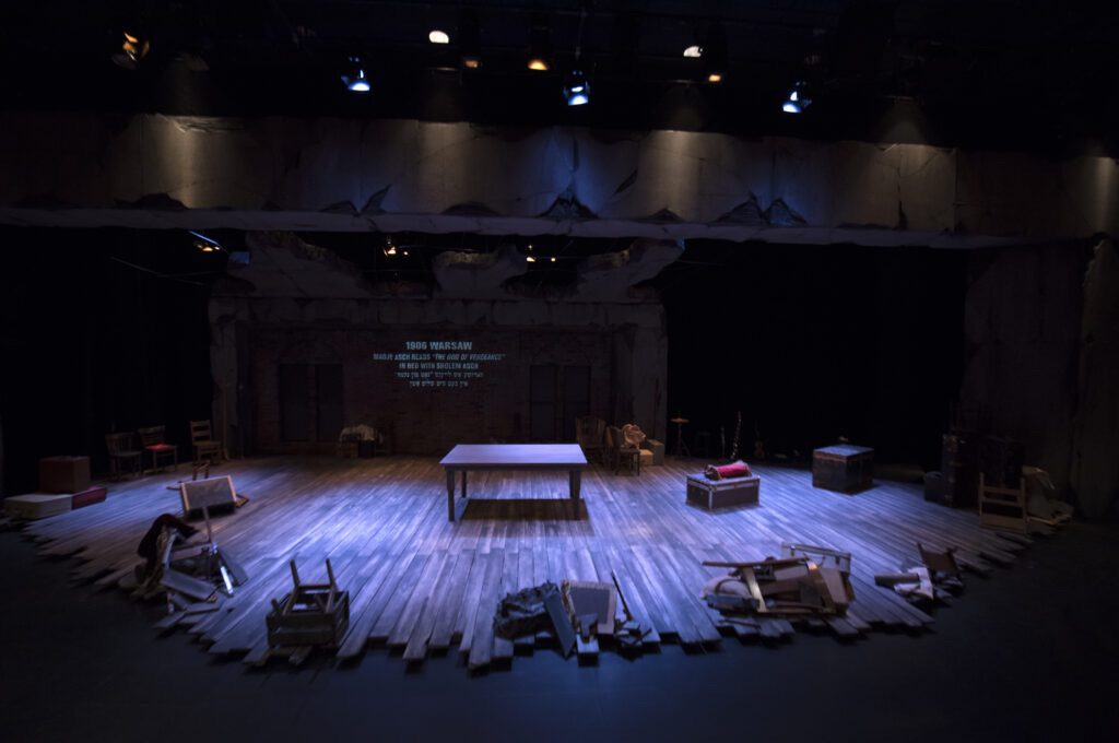 8553_Set Design_Indecent-2019 (photo by Andree Lanthier)