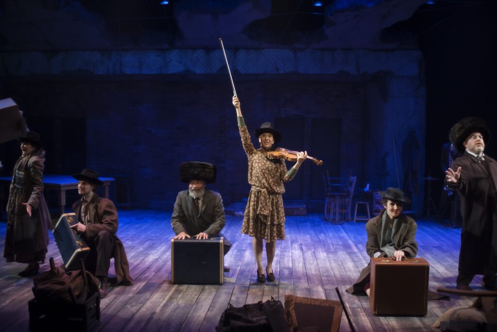 8889_Company_Indecent-2019 (photo by Andree Lanthier)