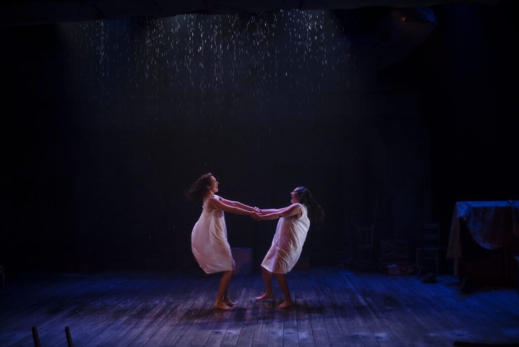 9315_Julia Juhas and Cara Krisman_Indecent-2019 (photo by Andree Lanthier)