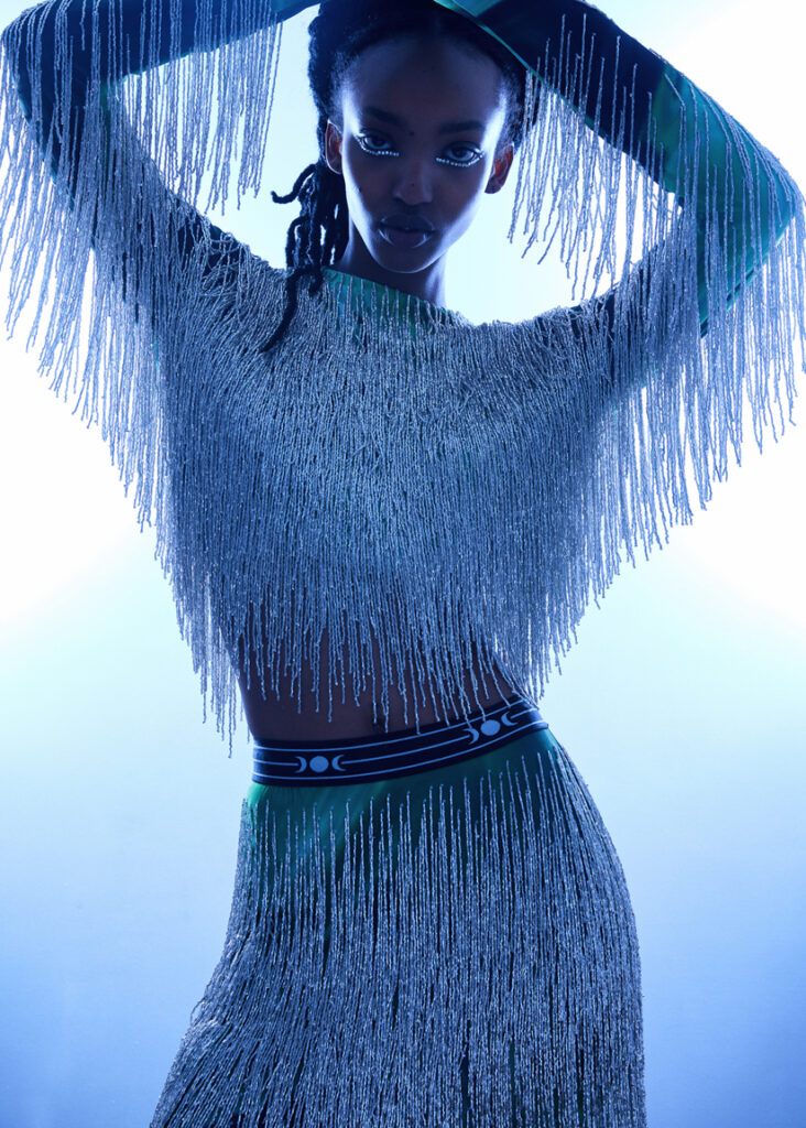 22_Divine_Creative_3350