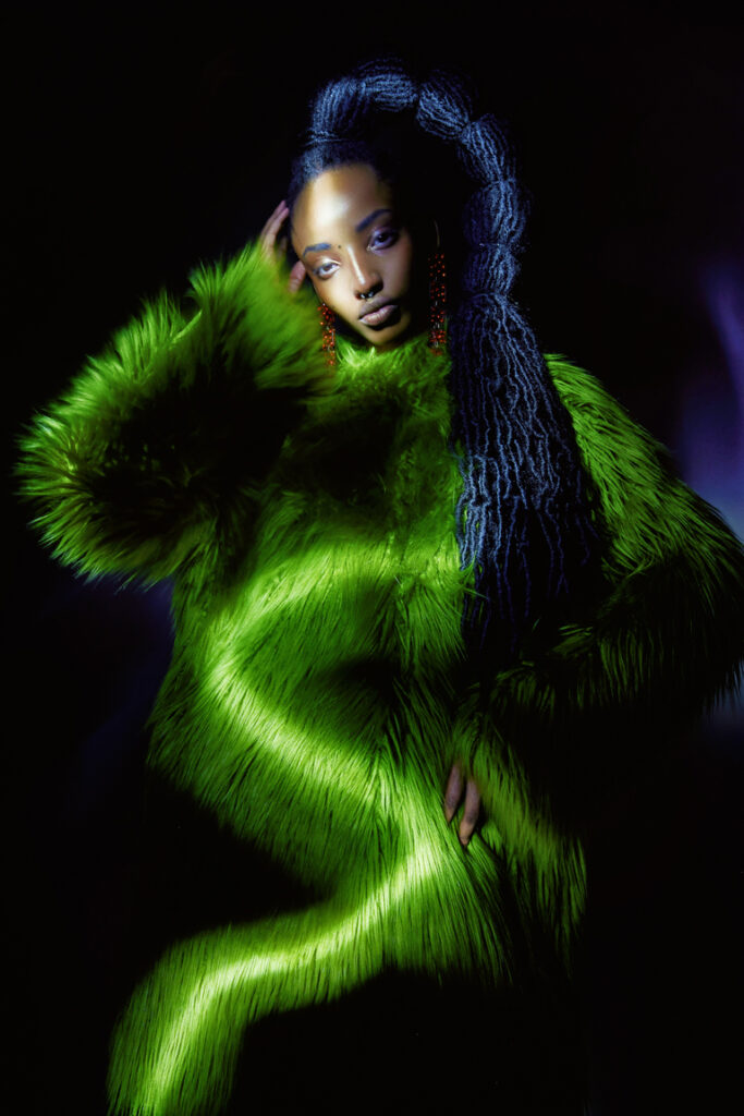 22_Divine_Creative_3613