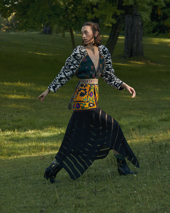 7.-Nomad-Editorial-0007-Ara-Coutts