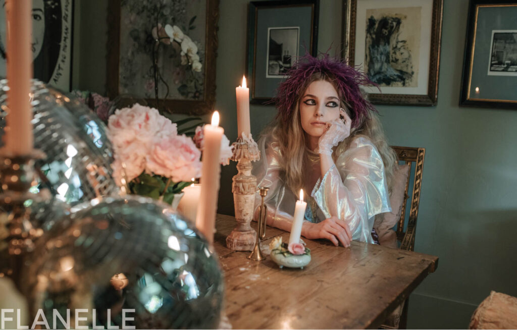 FLANELLE-MAGAZINE-DIGITAL-COVER-TEARSHEET-LOGO18-4