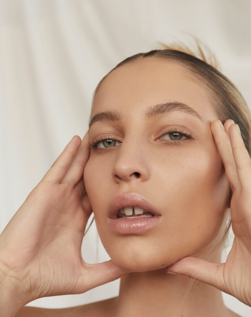 Mia_AlexEvans_HR_002