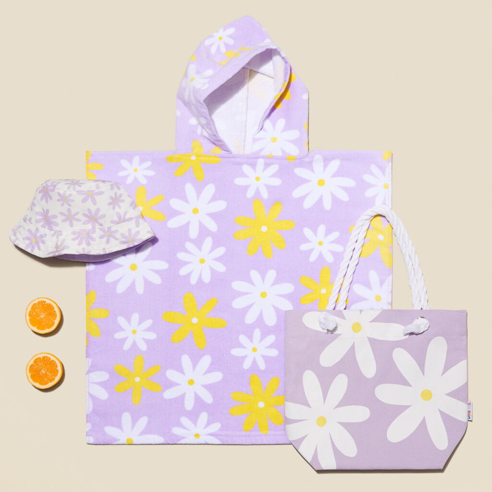 FY23_KIDS_SUMMER_ESSENTIALS_2022_0948_DAISY_COLLECTION_FLATLAY_SQ-1024x1024-1
