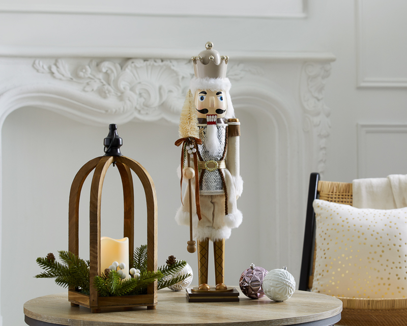 2023_Holiday_NaturesElegance_DecorativeHoliday_E