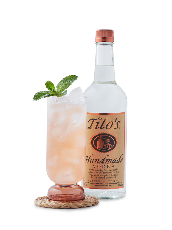 39459-FY24-P13-POP-EA2AB-Titos-Texas-Sipper-cocktail-product