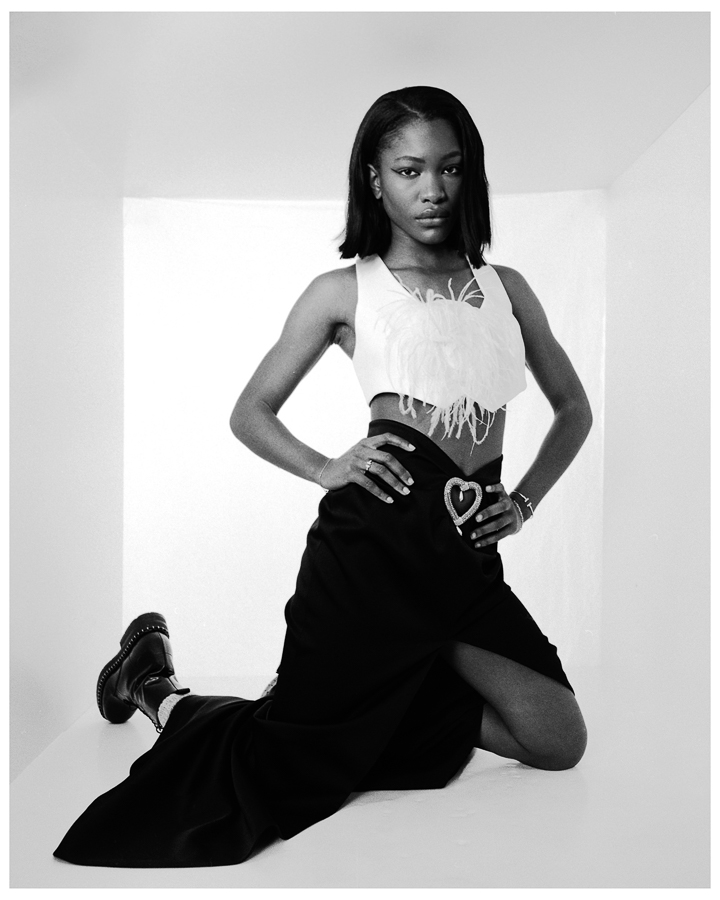 Demi-Singleton-BW2-S01-004-copy