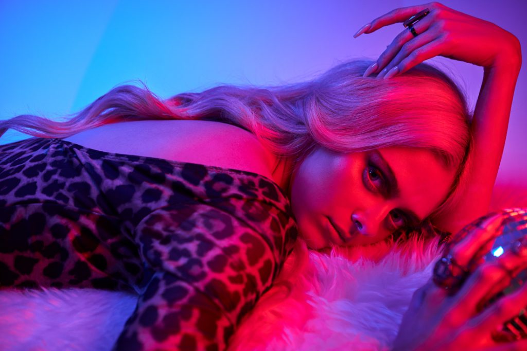 Disco-Beauty-02.04.2524616