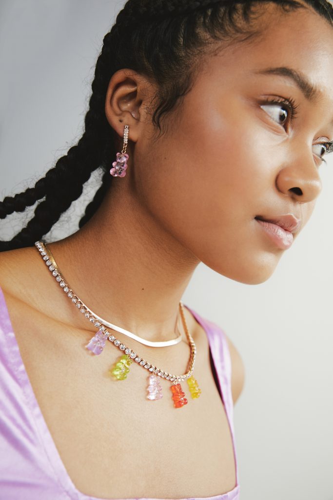 s22_preq1_acc_moodboostingjewelry_erolo_oakmere_brightmulti_2150