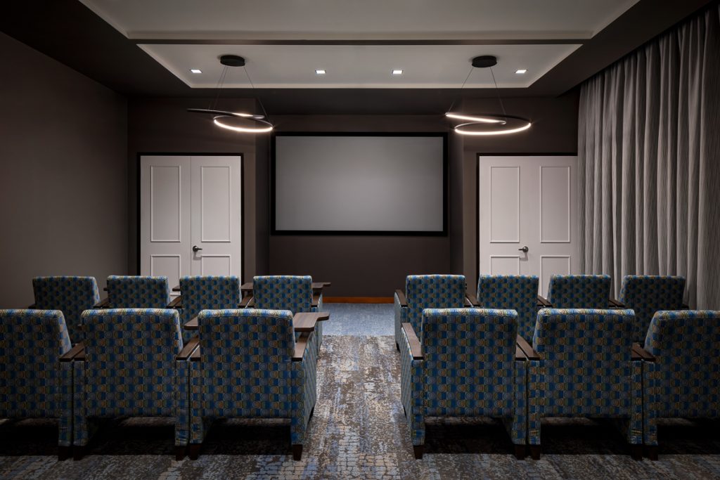 Revera-Sharon_Corners-Theatre