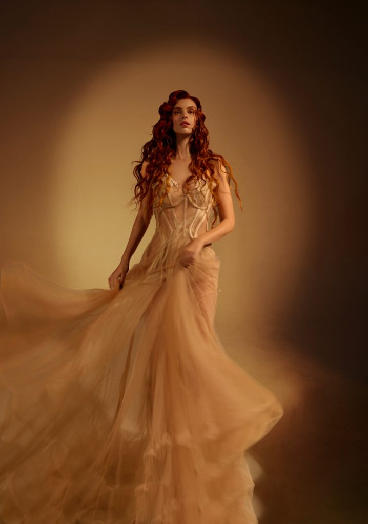 Juliette_Stephanie_Iris_Amber_Livio_Holly_Parker_1109_v2