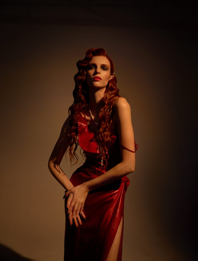 Juliette_Stephanie_Iris_Amber_Livio_Holly_Parker_1484