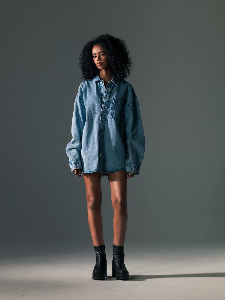 20260304_1611_desn350_fashion_demo_w_gift_a_0033954_c_trent_lr