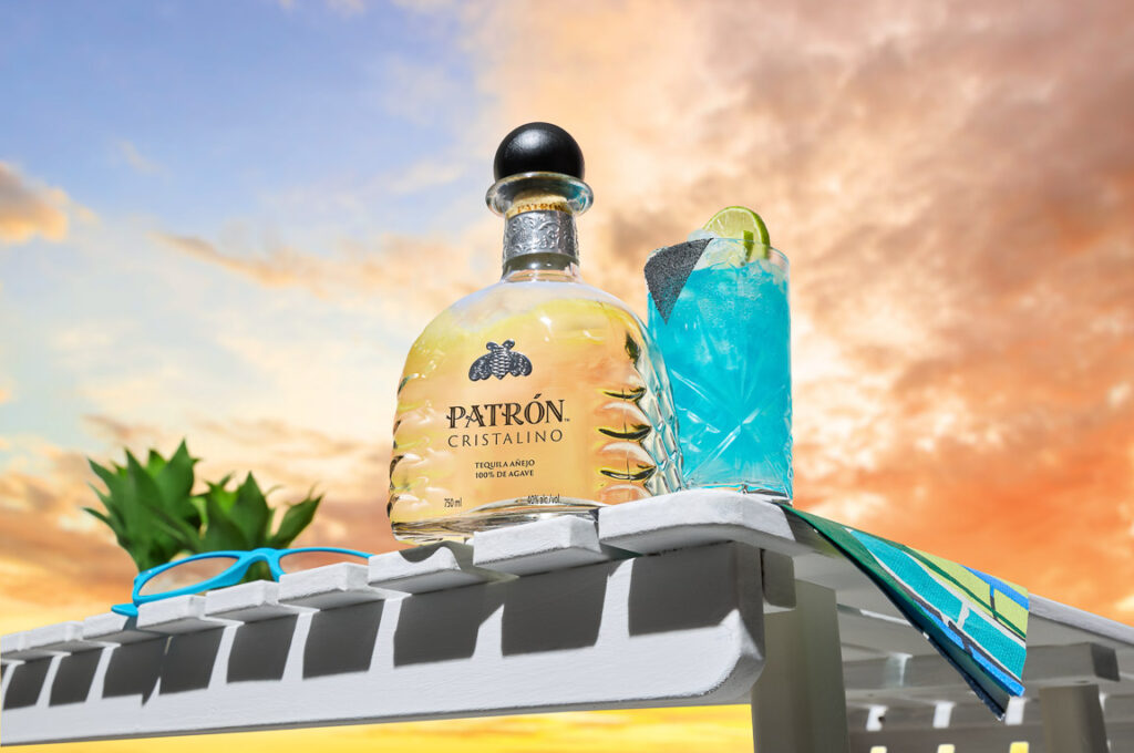 43240-FY27-P6-POP-EA4A-Patron-Black-Blue-Paloma